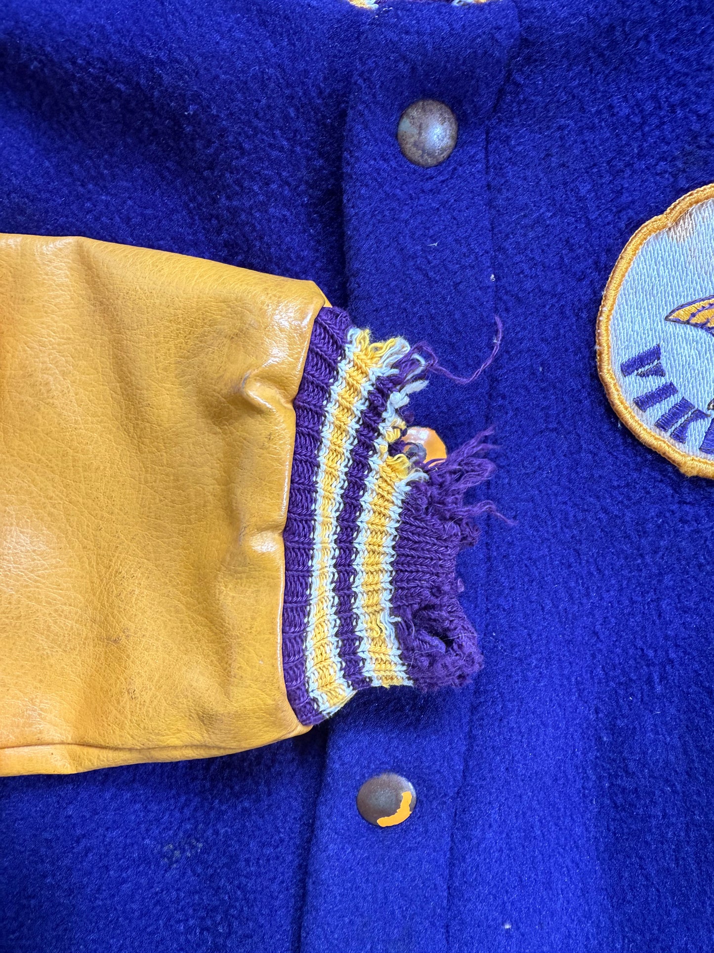 Vintage Vikings jacket (2-3) *FLAWED