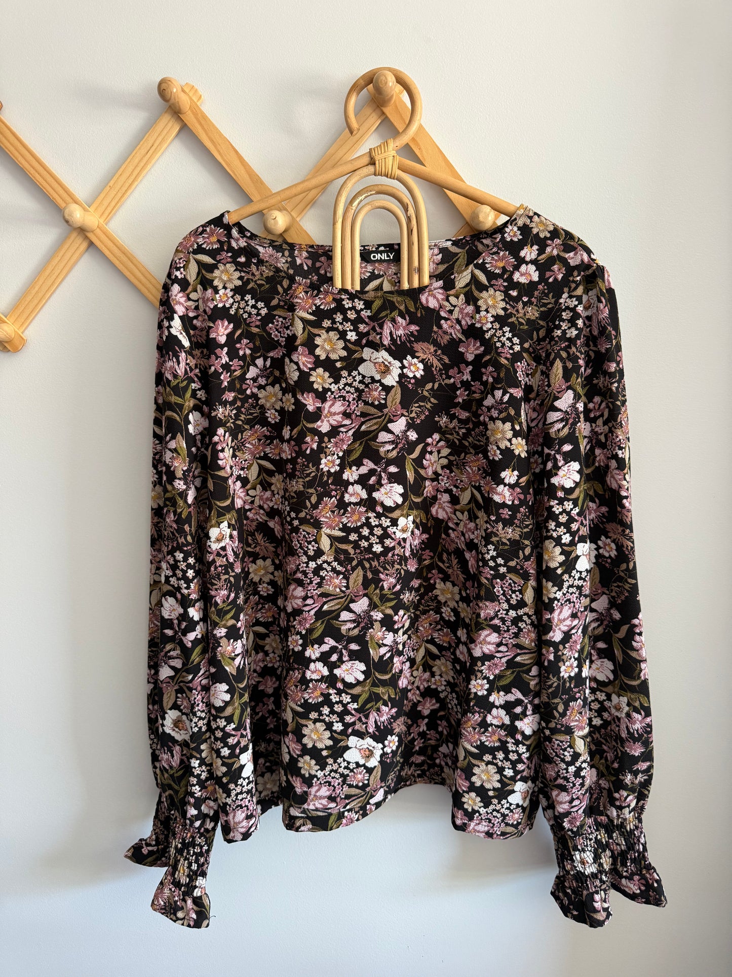 ONLY Floral Blouse (XL)