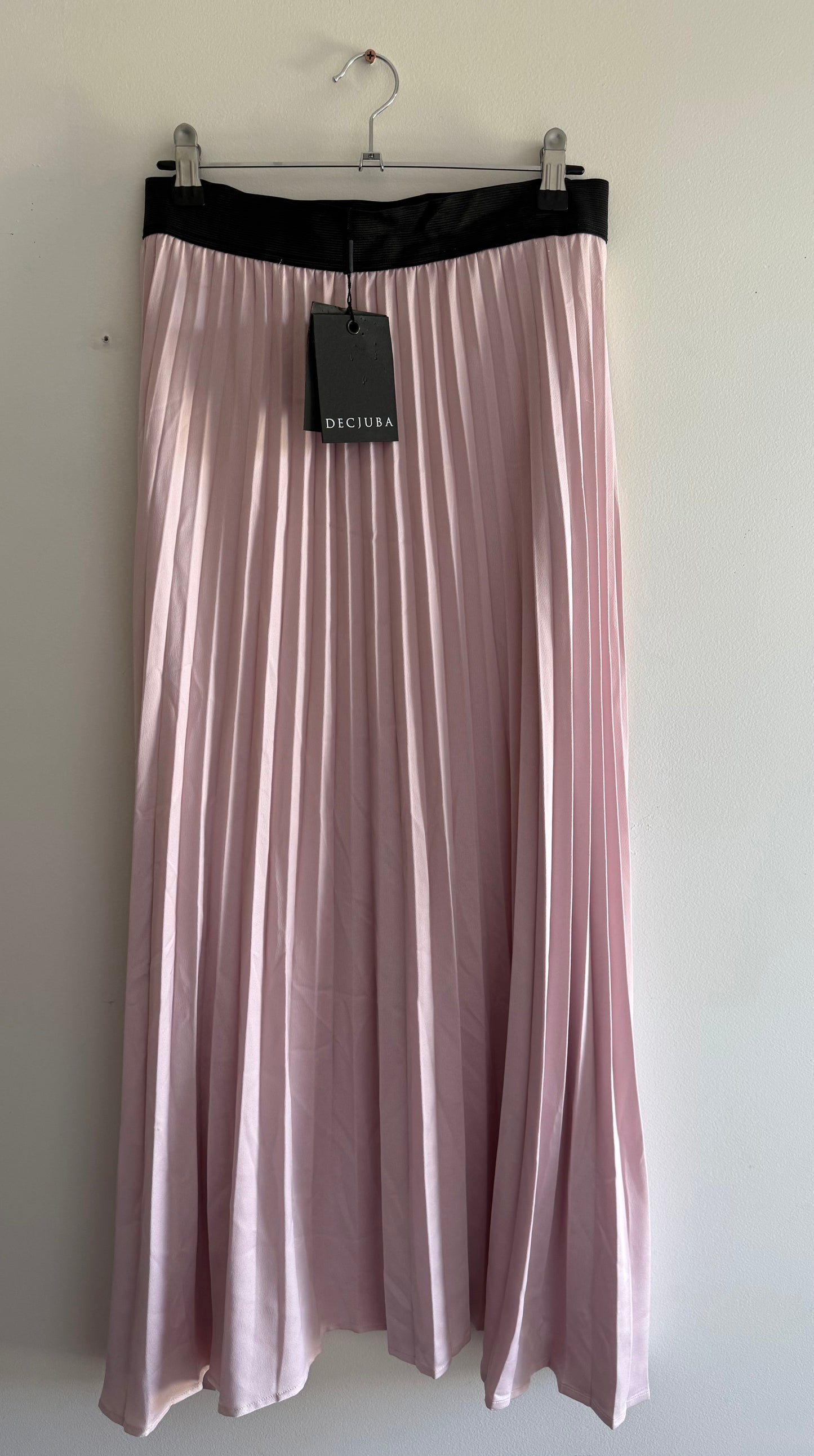 Decjuba Pink Skirt (S)